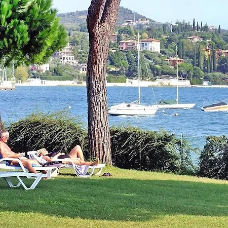 Apartment Le Corti Del Padenghe Padenghe sul Garda