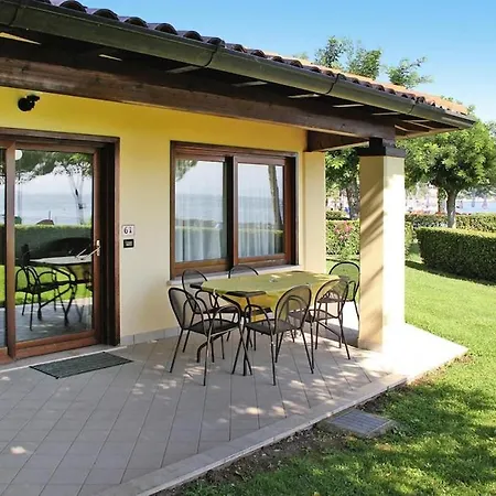 Le Corti Del Padenghe Apartment