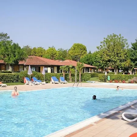 Le Corti Del Padenghe Apartment *